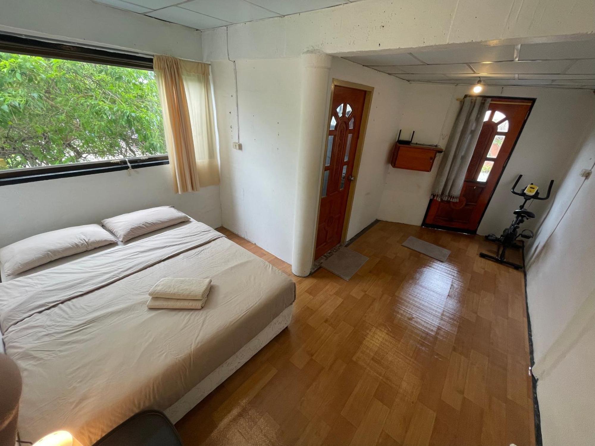 Budget Room Koh Phangan Pier With Ac 外观 照片